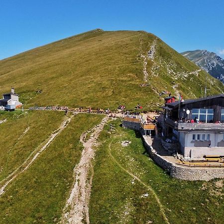 Готель Rifugio Chierego - 1911M Бренцоне-суль-Гарда Екстер'єр фото